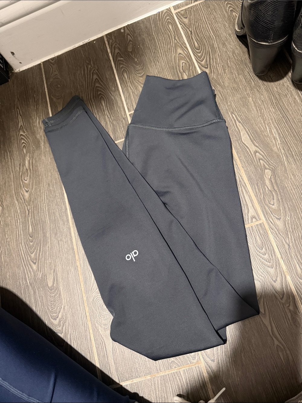 Gray ALO Yoga Black Kids High-Rise Leggings